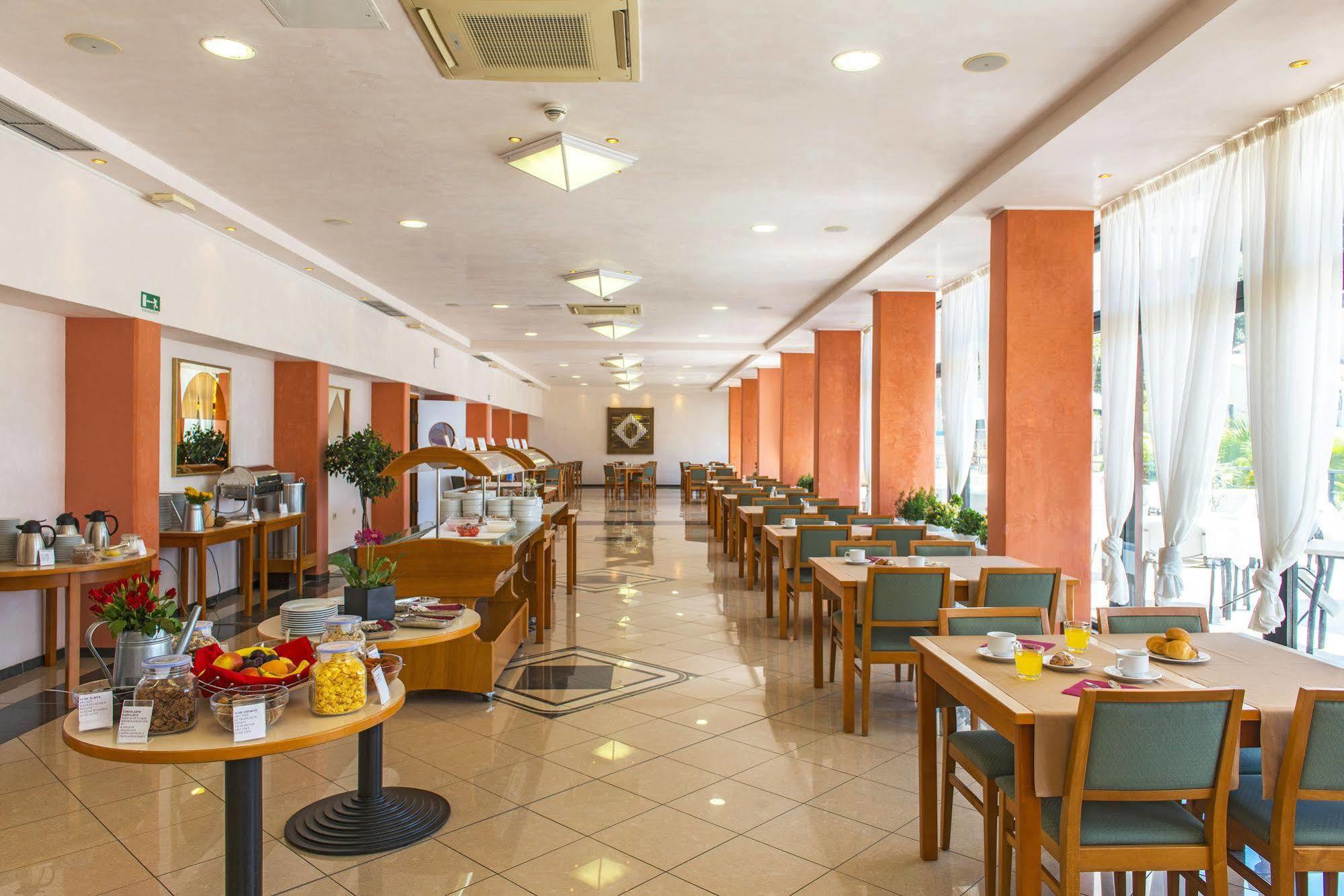 Hotel Amfora Rabac Exterior foto